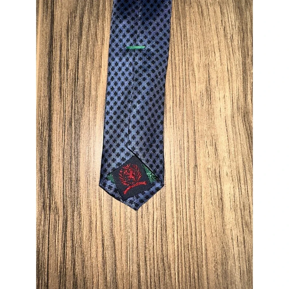 Tommy Hilfiger good used